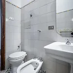 Roommo D'azeglio 아파트 *